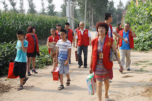 �����幤�߷�����ɽ��ƶ����ͥ