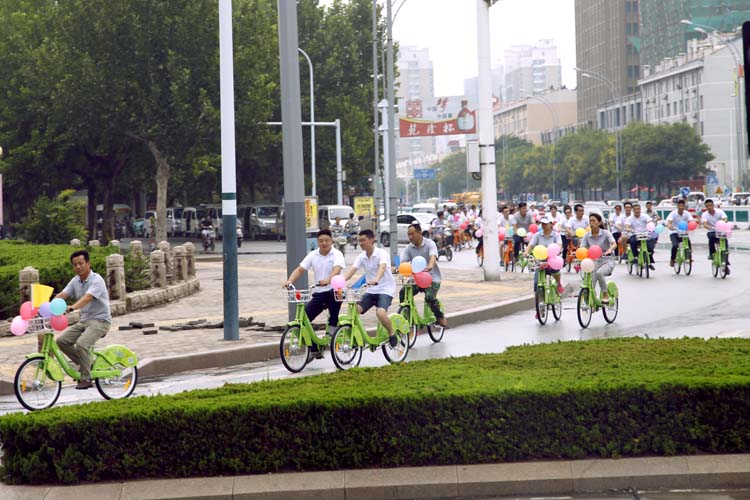 ���ع������г�